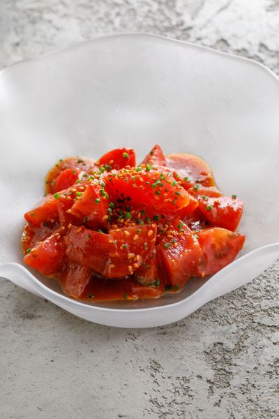 Севиче из тунца с томатами
