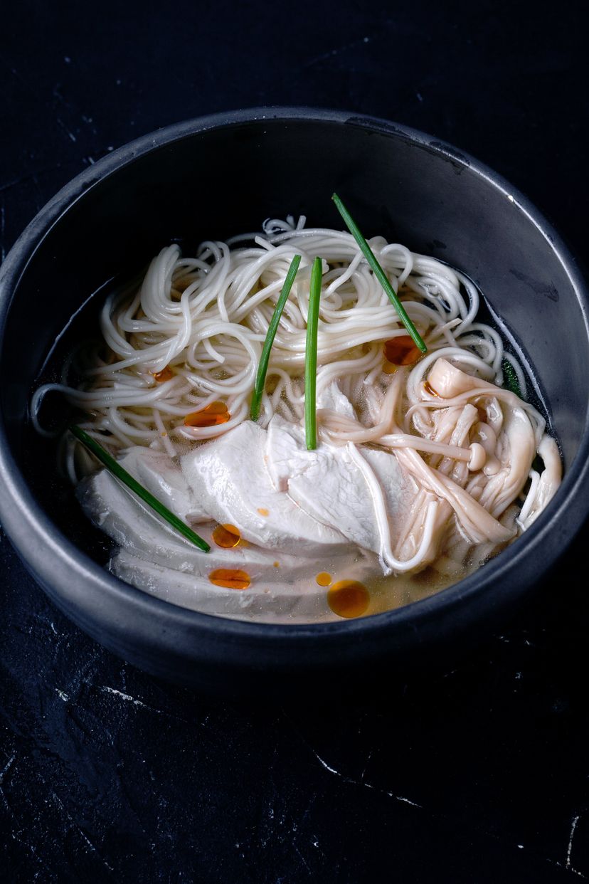 Танг Мейн -Куриный Суп с лапшой и грибами 