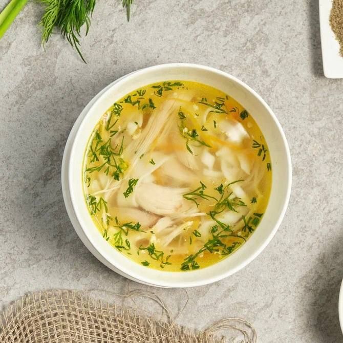 Суп лапша с курицей