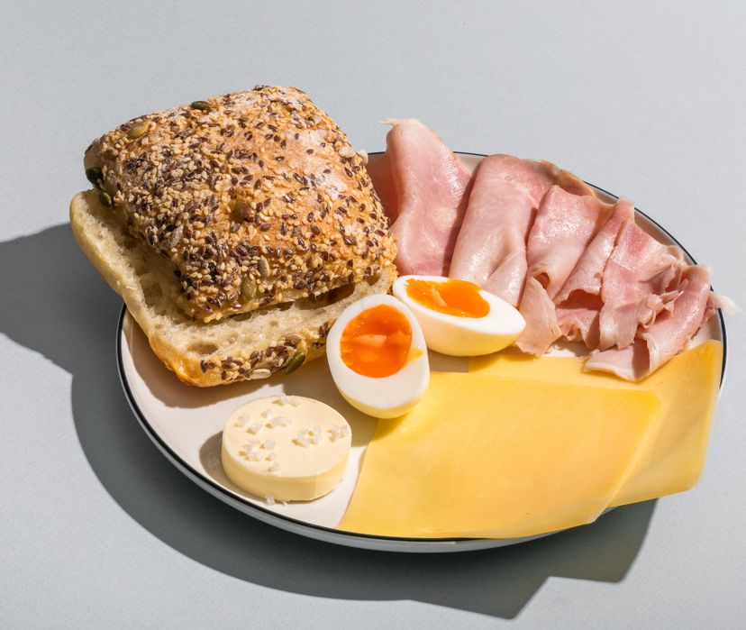 Датский завтрак с ветчиной и сыром 