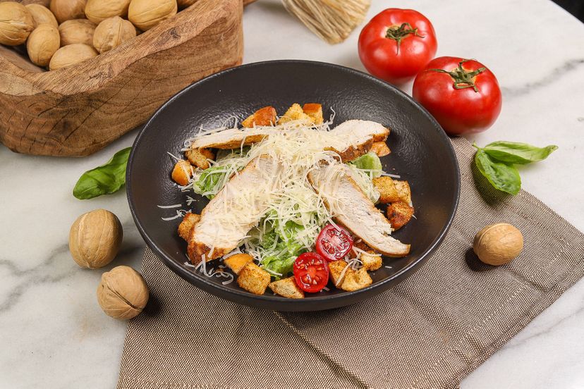 Салат Цезаридзе с курицей