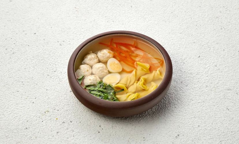 Куриный суп с домашней пастой и фрикадельками