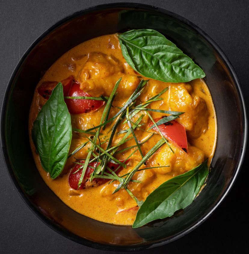 Пананг карри с курицей и овощами 